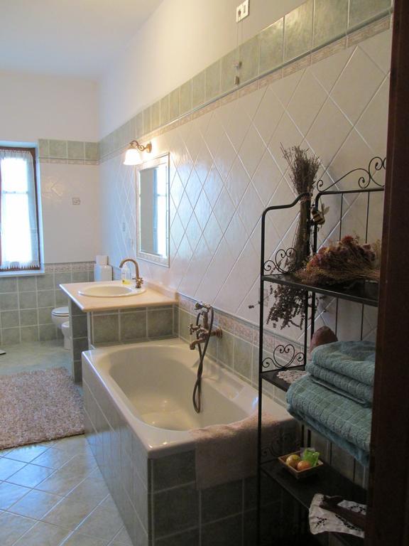Agriturismo Arcobaleno Hotel Aramengo Kamer foto